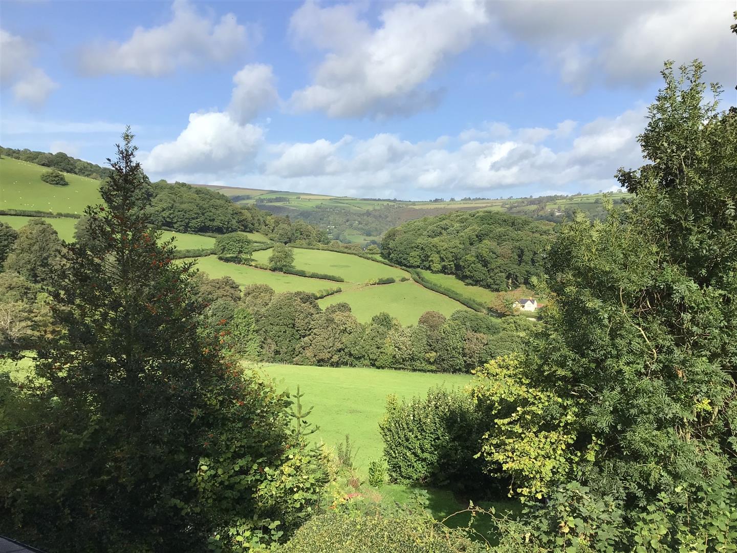 Ty Gwyn, Llwynmawr, Llangollen, LL20 7BE Estate Agents & Auctioneers